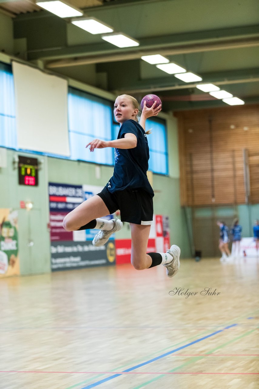 Bild 114 - wCJ SV Henstedt Ulzburg - SG HH-Nord : Ergebnis: 24:24